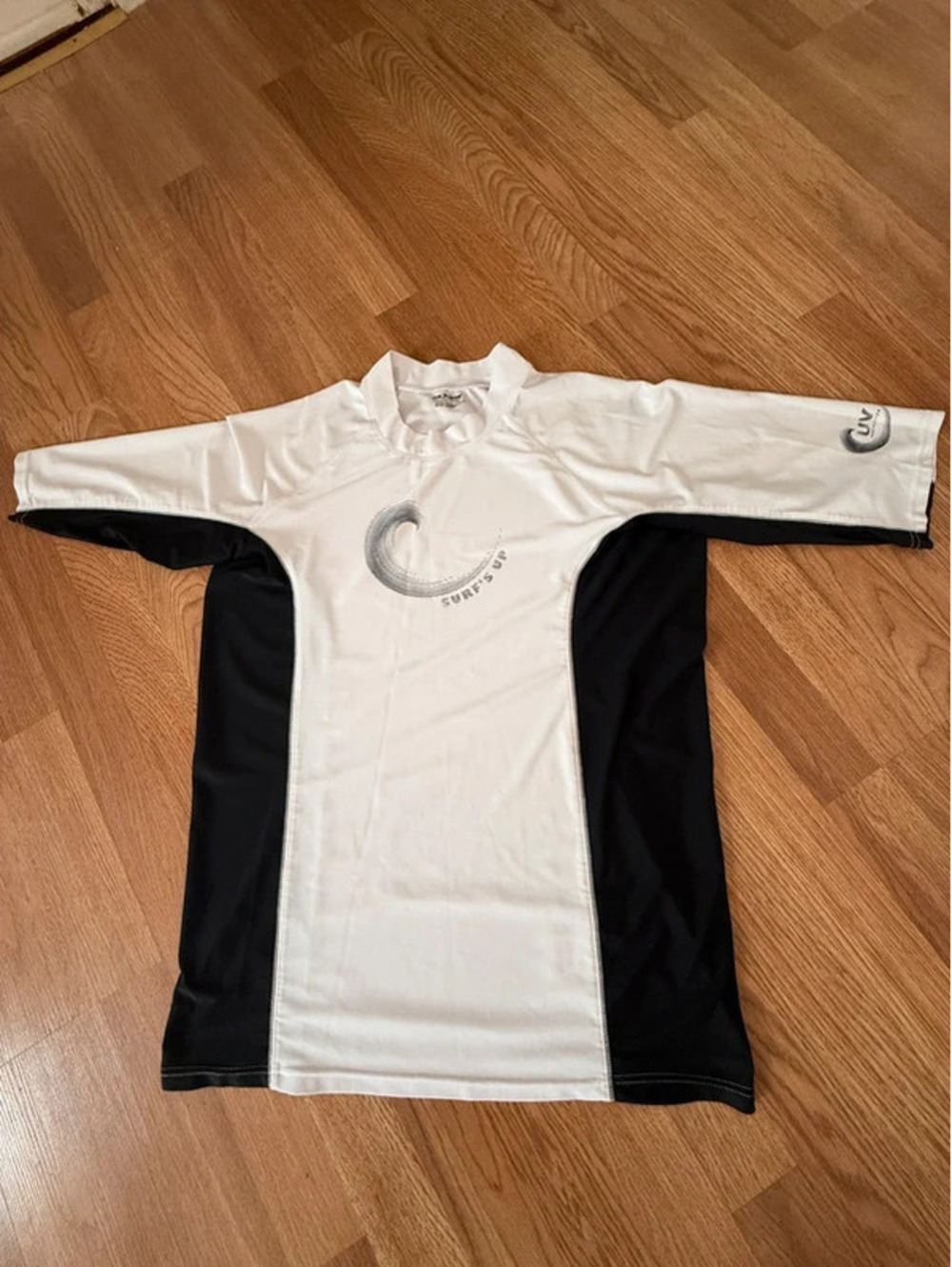 Joe boxer surf’s up shirt, UV protection, rash protection men’s extra large
